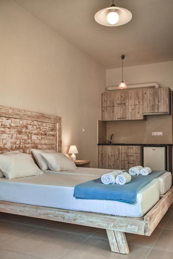 Omnia Apartments Agia Pelagia  Exterior photo