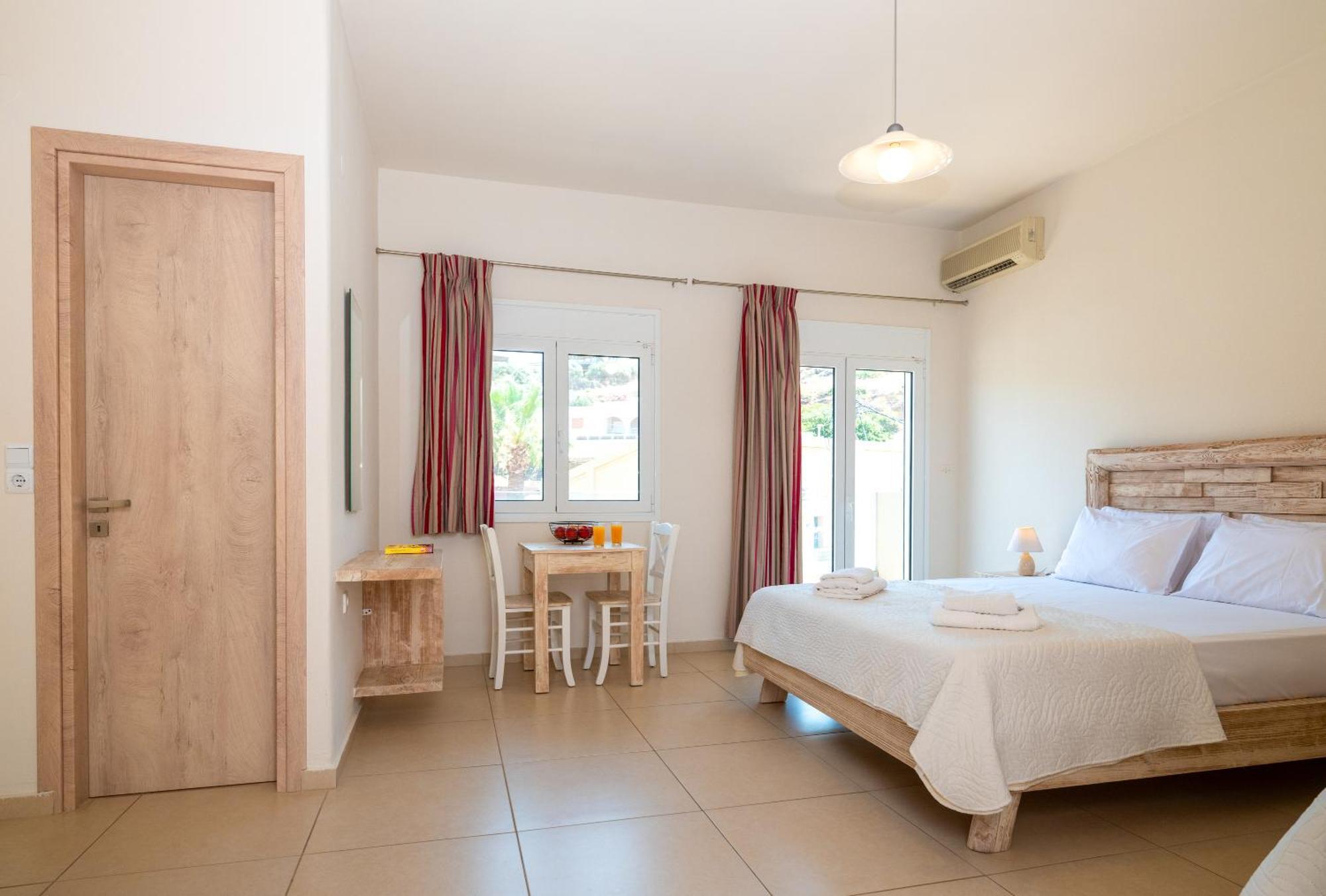 Omnia Apartments Agia Pelagia  Exterior photo