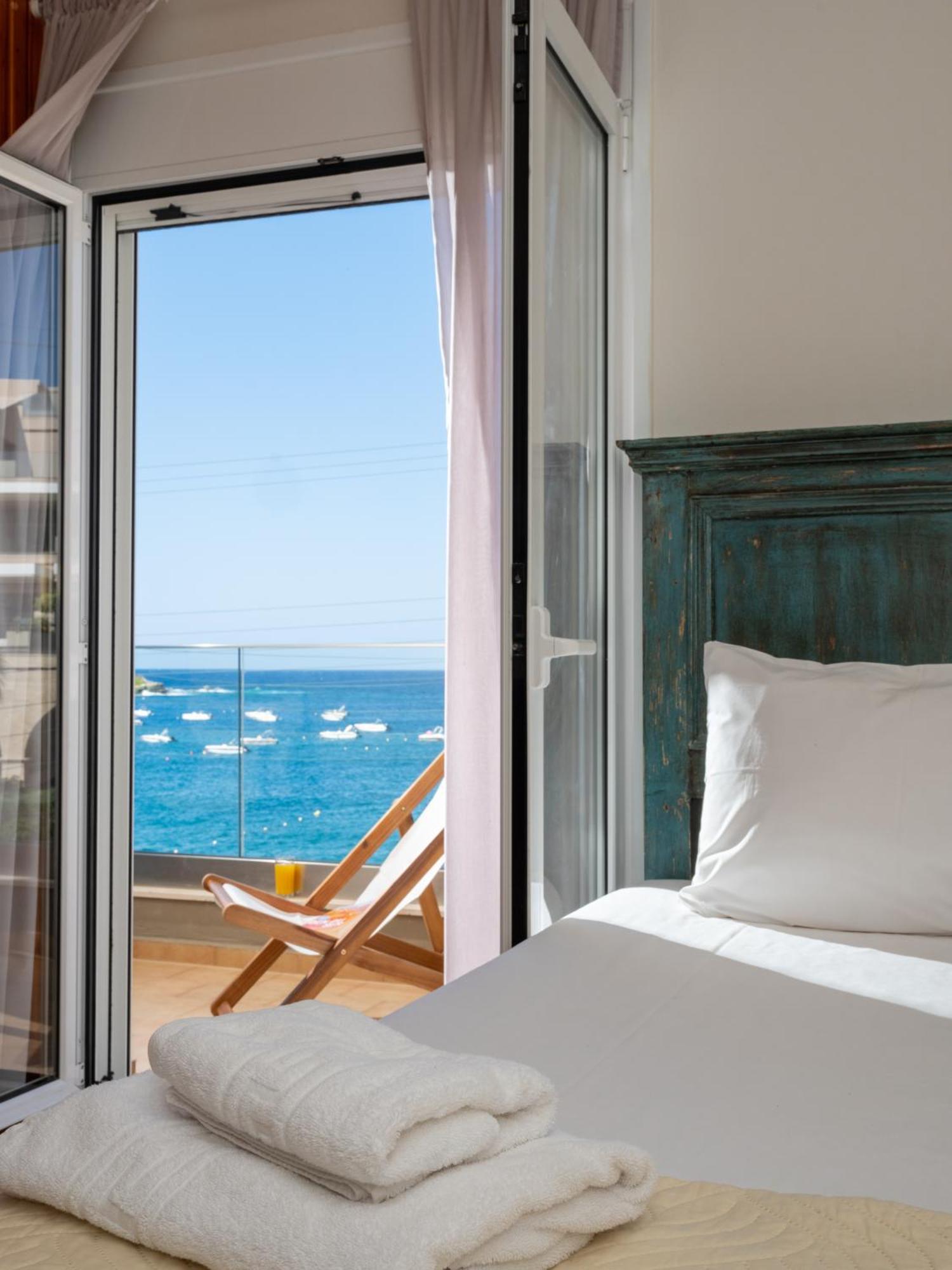 Omnia Apartments Agia Pelagia  Exterior photo