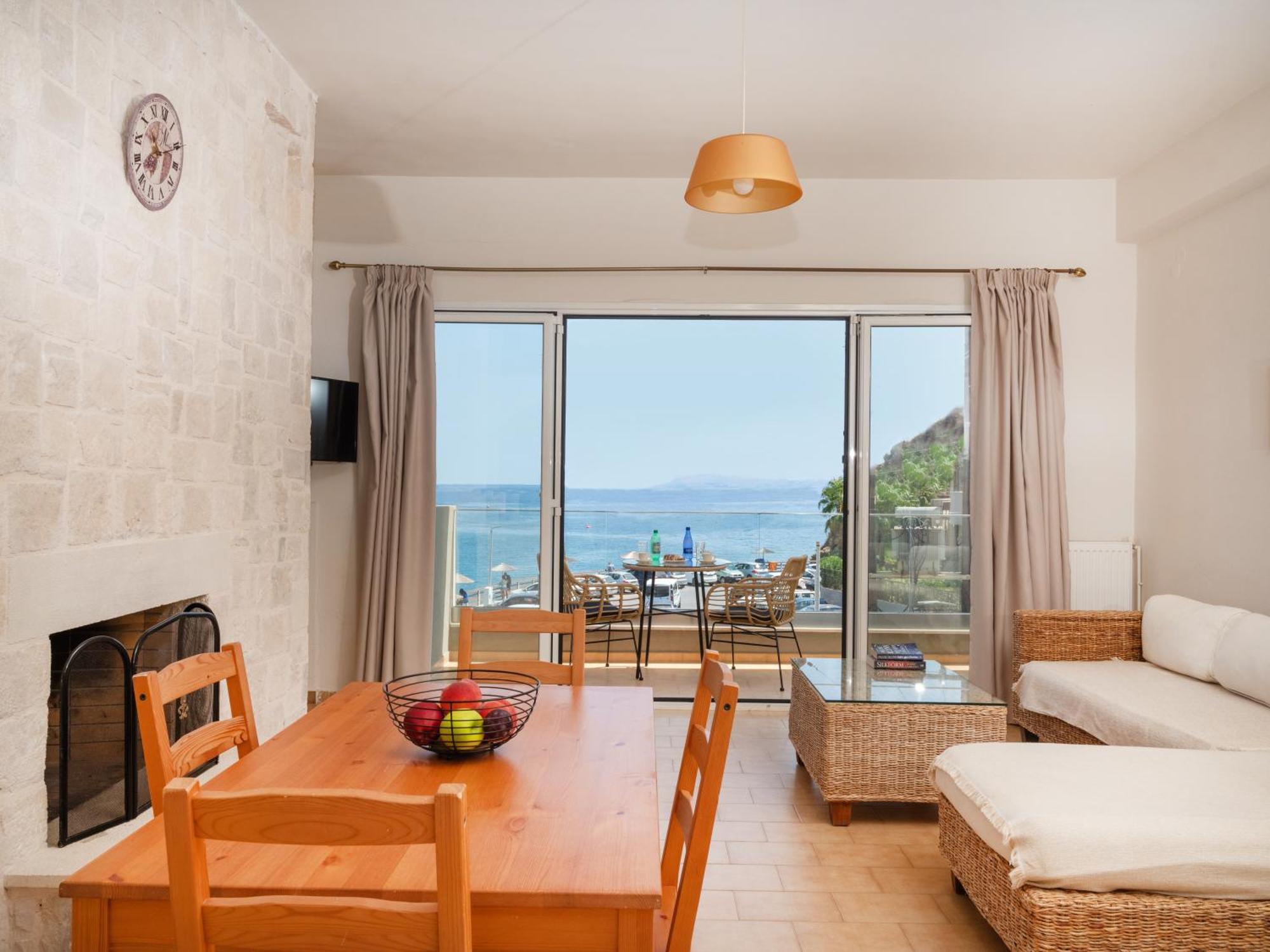 Omnia Apartments Agia Pelagia  Exterior photo