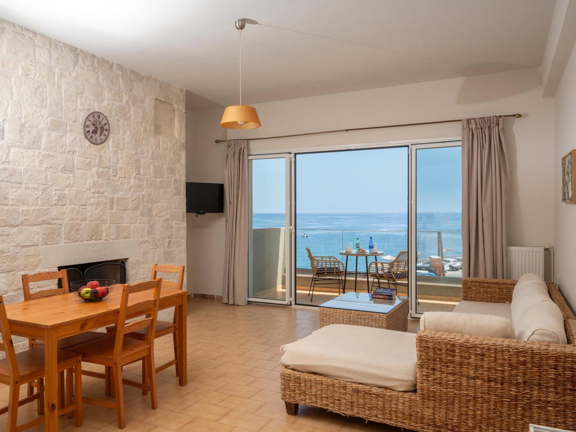 Omnia Apartments Agia Pelagia  Exterior photo