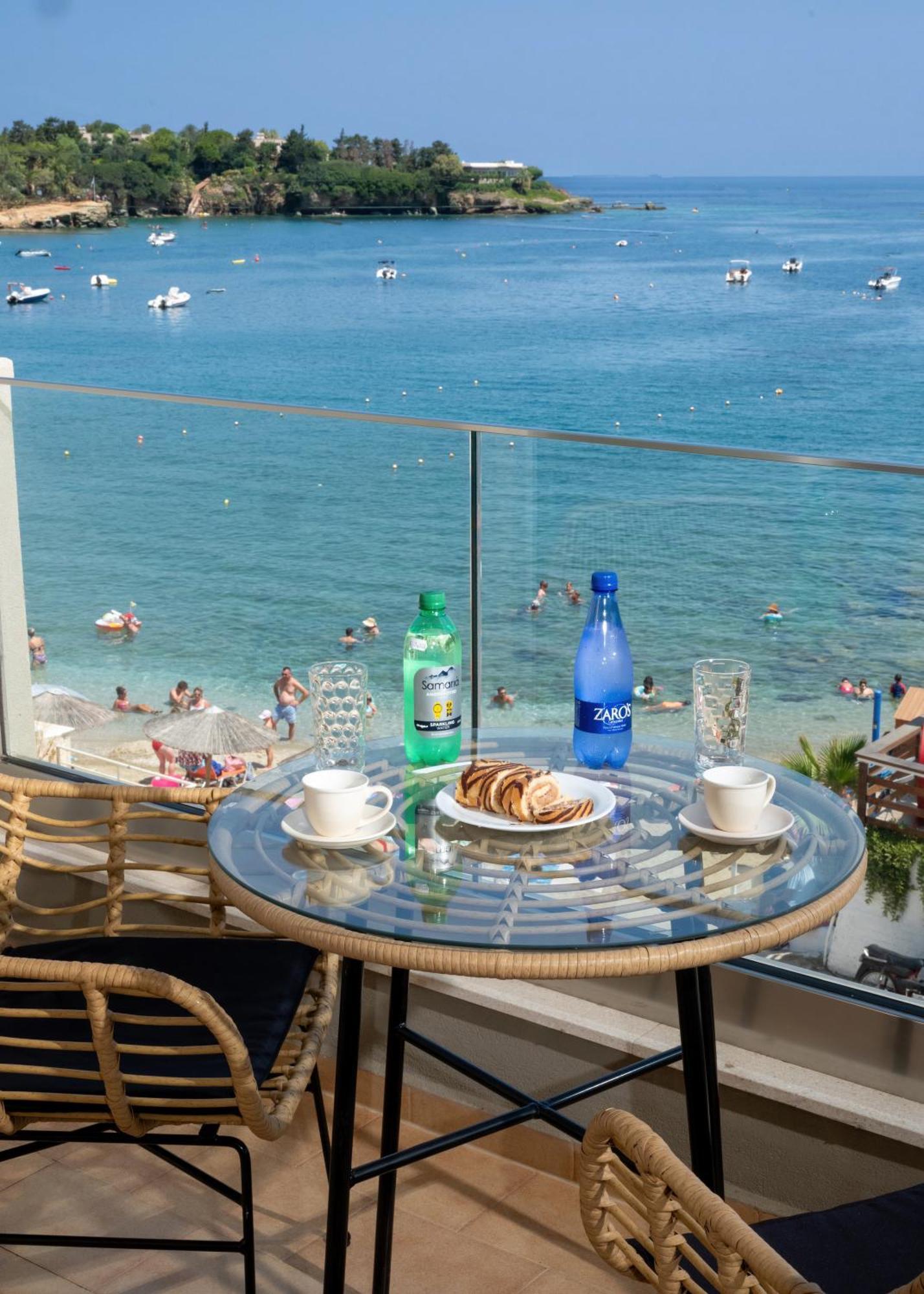 Omnia Apartments Agia Pelagia  Exterior photo